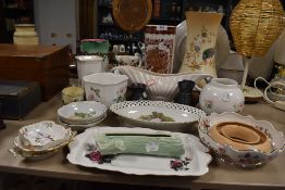A selection of ceramics including Crown Devon Fieldings and Sylvac