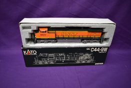 A Kato HO scale BNSF Locomotive 4929, in original box 37-6312