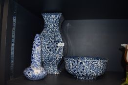 A Collection of Woods 'Chung' having a busy blue floral pattern on white ground, amongst this lot