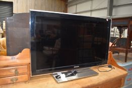 A Samsung TV, model UE40B800XWXXU