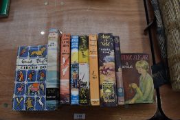 Children's Literature. Dust wrapper selection. (12)