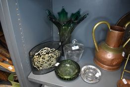 A mixed lot of art glass including green vase with naturalistic or wave like shape.