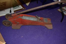 A vintage garage Kismet Forecourt tyre inflator