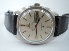A gent's Omega constellation automatic chronometer wrist watch having baton numeral dial with day