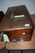 An early 20th Centuru mahogany shopkeepers till, with calculating movement, labelled for Gledhill,