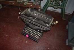 A late 19th/early 20th Century typewriter by Underwood