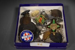 A selection of collectable coins and currency also some jewellery trinkets etc