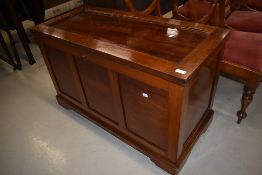 A traditional mahogany bedding box, approx. 103 x 48 x 64cm