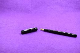 A Mabie Todd & co Swan Self Filler leverfill fountain pen in BHR, screw cap, with Swan nib. Approx