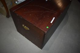 A traditional mahogany bedding box, approx 77 x 49 x 44cm
