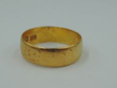 A 22ct gold wedding band, size N & approx 3.3g