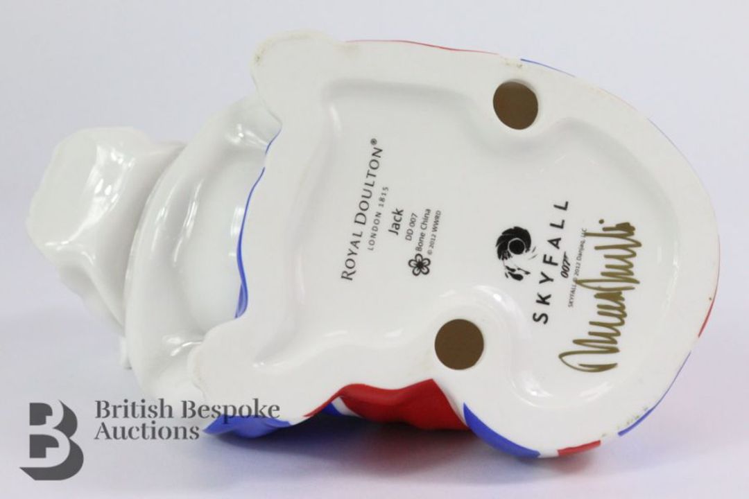 Royal Doulton Jack DD 007 James Bond Skyfall Bulldog Signed by Michael Doulton - Image 5 of 5