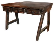 A 17th century Spanish walnut side table