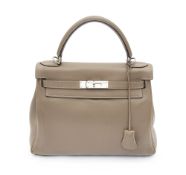An Hermes Kelly 28 Retourne taupe leather bag