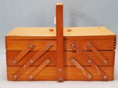 RETRO VINTAGE 1970S SEWING BOX WITH CONTENTS