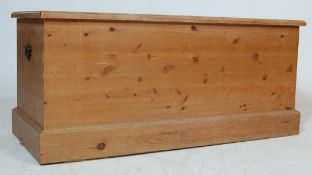 VICTORIAN STYLE COUNTRY PINE LARGE BLANKET BOX CHEST