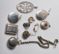 VINTGE AND ANTIQUE SILVER JEWELLERY