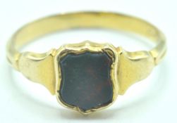 ANTIQUE 14CT GOLD AND BLOODSTONE SIGNET RING