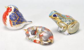 THREE ROYAL CROWN DERBY PAPERWEIGHT - CAT - FROG - BIRD