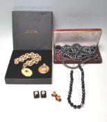 GROUP OF VINTAGE JEWELLERY INCLUDING DYRBERG KERN