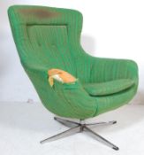 RETRO 20TH CENTURY EGG CHAIR RAISED ON ALUMINIUM BASE