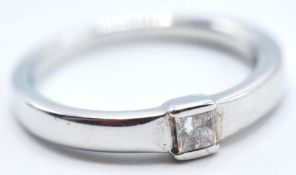 18CT WHITE GOLD AND DIAMOND RING