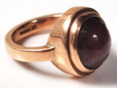 9CT GOLD AND STAR RUBY CABOCHON RING