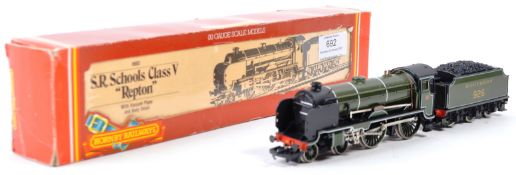 HORNBY 00 GAUGE R683 SR 4-4-0 SCHOOLS CLASS V REPTON