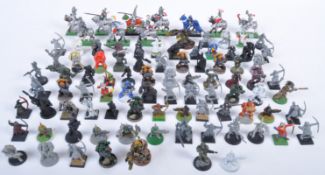 LARGE COLLECTION OF WARHAMMER 40K & FANTASY FIGURES
