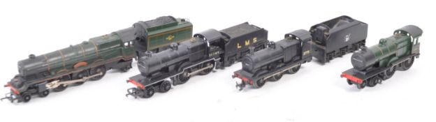 COLLECTION OF TRI-ANG 00 GAUGE TRAINSET LOCO & ROLLING STOCK