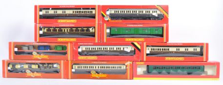 RAKE OF HORNBY 00 GAUGE ROLLING STOCK AND CARRIAGES