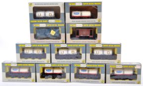 RAKE OF VINTAGE WRENN 00 GAUGE BOXED WAGONS