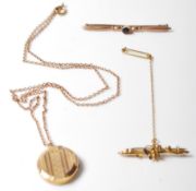 TWO 20TH CENTURY 9CT GOLD BROOCHES AND A LOCKET NECKLACE
