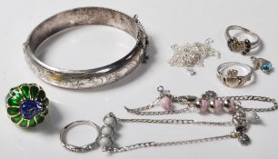 GROUP OF SILVER AND OTHER JEWELLERY