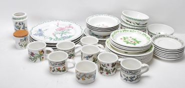 LARGE QUANTITY OF VINTAGE PORTMERION 20TH CENTURY CERAMIC TABLE WARE