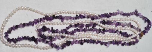 LADIES PEARL AND AMETHYST BEADED NECKLACE