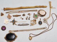 COLLECTION OF ANTIQUE AND LATER YELLOW METAL JEWELLERY