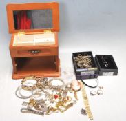COLLECTION OF SILVER AND COSTUME / DRESS JEWELERY