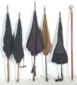 FIVE VINTAGE 20TH CENTURY UMBRELLAS / PARASOLS