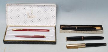 COLLECTION OF FOUR LATE 20TH CENTURY FOUNTAINS PARKER PENS