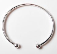 9CT WHITE GOLD BRACELET BANGLE