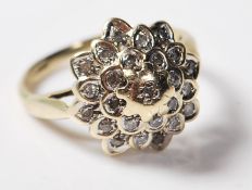 9CT GOLD AND DIAMOND CLUSTER RING