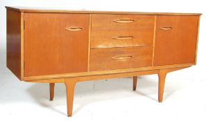 VINATGE 20TH CENTURY TEAK WOOD SIDEBOARD CREDENZA