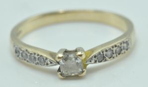 20TH CENTURY 9T GOLD AND WHITE CZ STONE RING