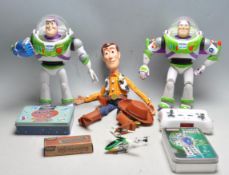 LARGE COLLECTION OF VINTAGE RETRO 20TH CENTURY TOYS AND GAMES