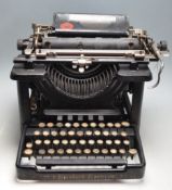 EARLY 2OTH CENTURY REMINGTON STANDARD NO.10 TYPEWRITER