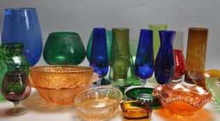 LARGE QUANTITY OF RETRO VINTAGE STUDIO ART GLASS