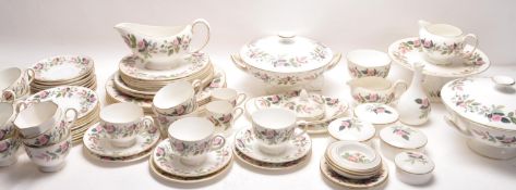 LARGE 20TH CENTURY WEDGEWOOD HATHAWAY ROSE TEA / DINNER SERVICE