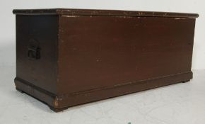 VINTAGE MID 20TH CENTURY PINE CHEST