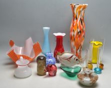 COLLECTION OF VINTAGE RETRO STUDIO ART GLASS.